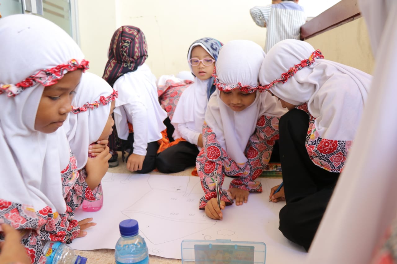 SEMINAR PARENTING KONSULTASI POLA ASUH AGAR ANAK BERBAKTI