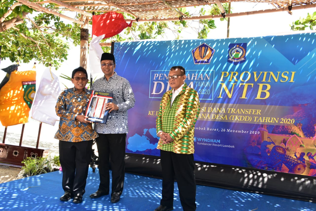 GUBERNUR SERAHKAN DIPA 2020, IMBAU PEMDA LELANG DI AWAL TAHUN