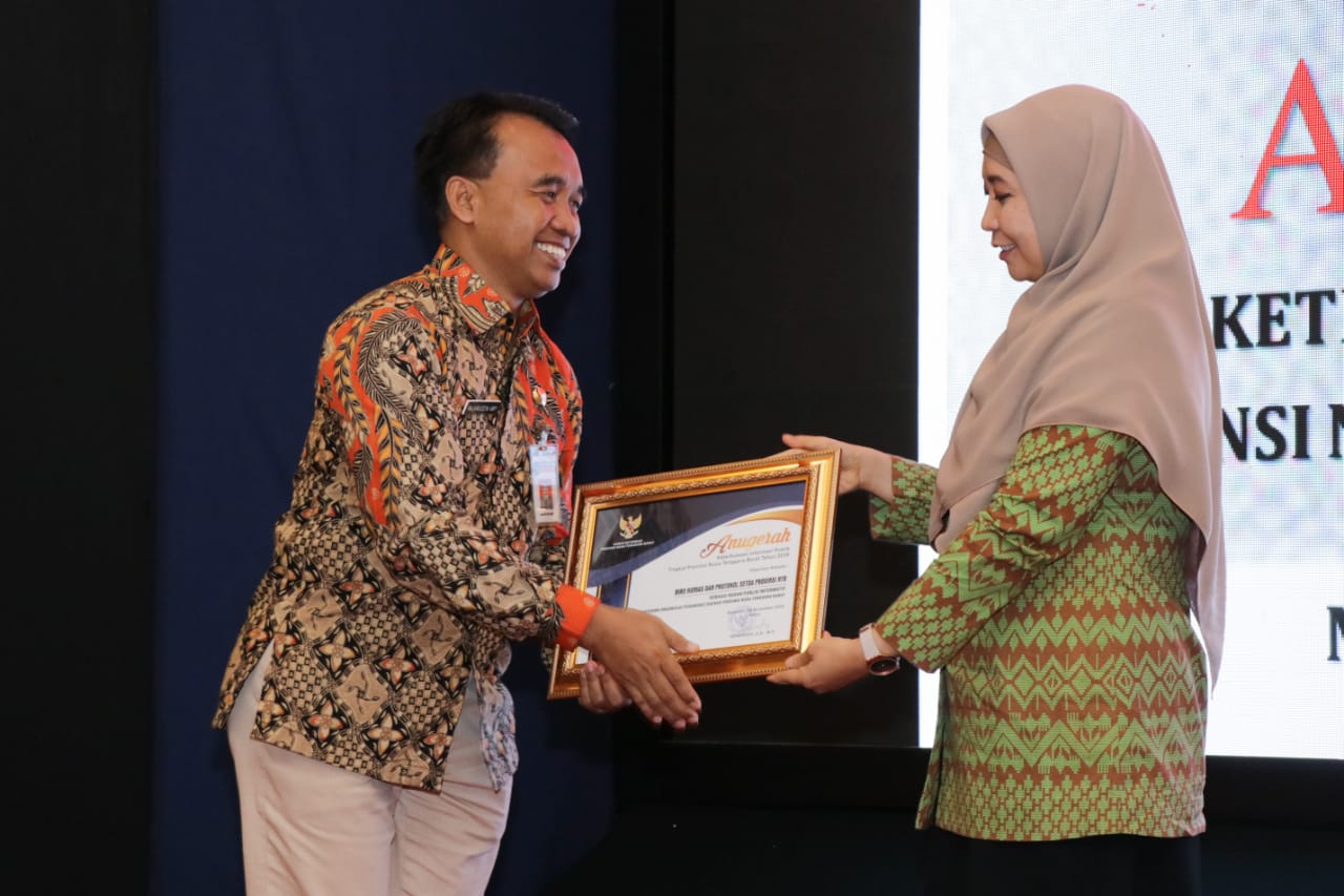 BIRO HUMAS DAN PROTOKOL PROVINSI NTB DINOBATKAN SEBAGAI BADAN PUBLIK INFORMATIF