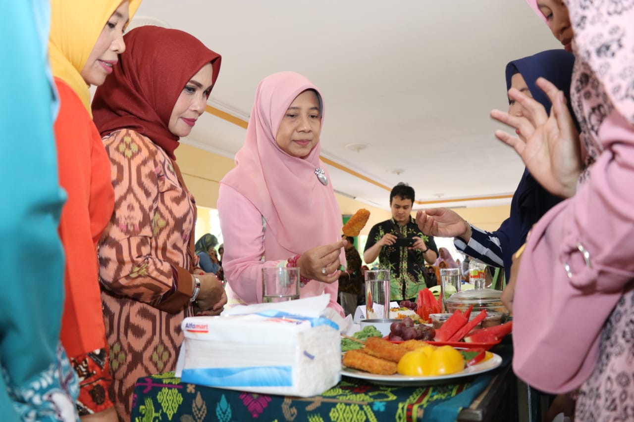 LOMBA KREASI MENU MAKAN KEKINIAN BERBAHAN PANGAN LOKAL