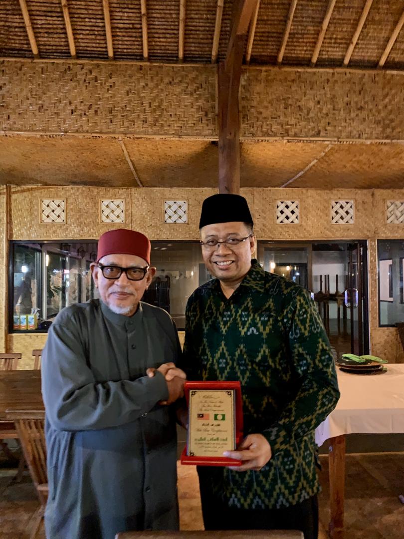 SILATURRAHIM DENGAN PRESIDEN PARTAI ISLAM SE MALAYSIA