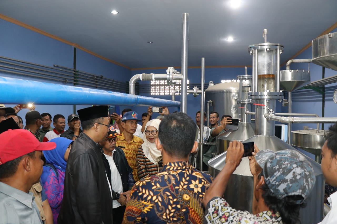 KINI, NTB PUNYA PABRIK MINYAK KAYU PUTIH TERBESAR DI DUNIA