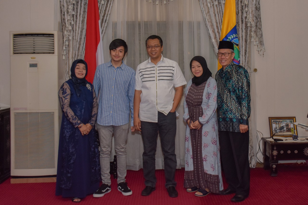 GUBERNUR : PENDIDIKAN SANGAT PENTING UNTUK MENGGENGGAM MASA DEPAN