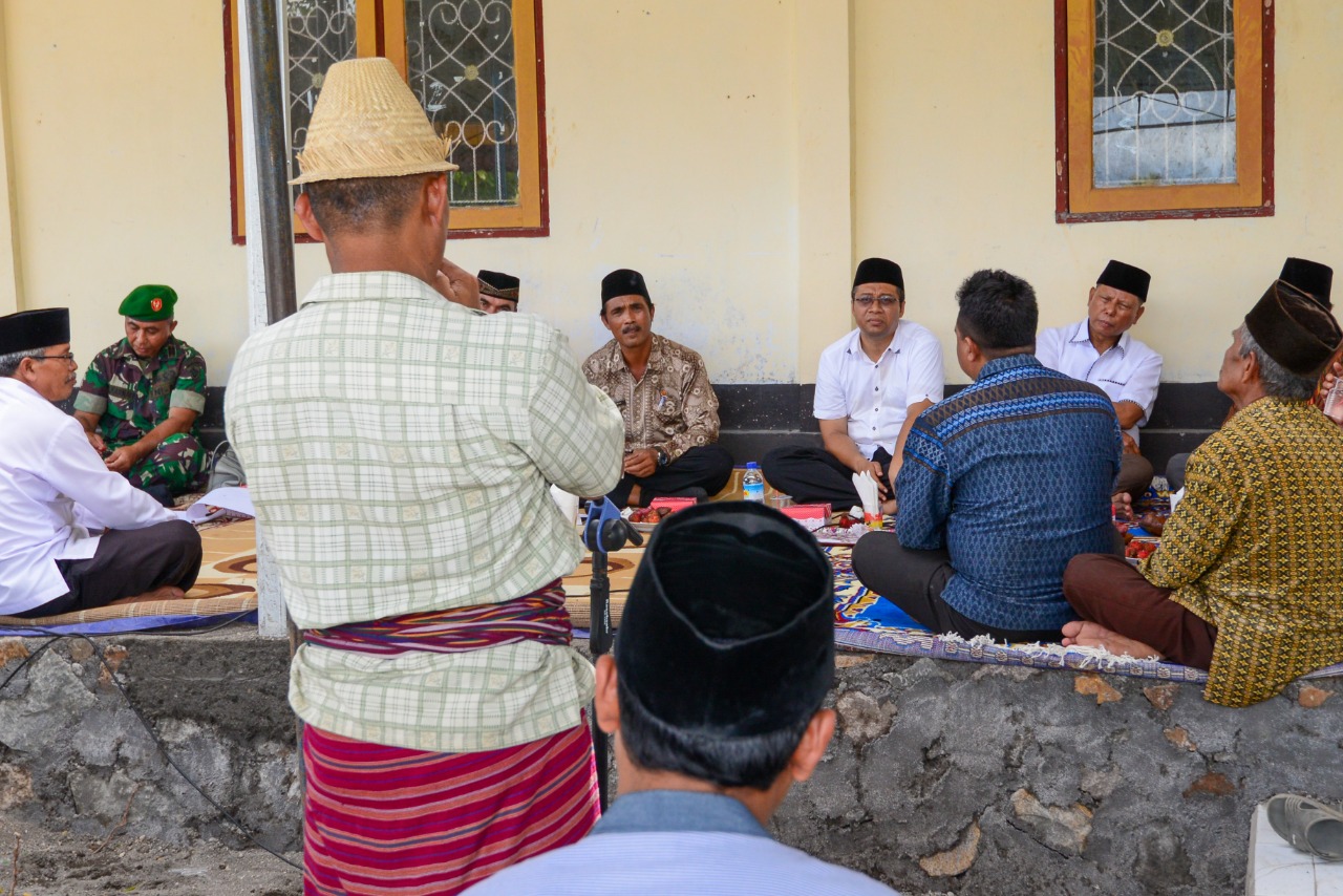 HANGATNYA DIALOG GUBERNUR, BUPATI LOTIM DAN PETANI DI LOTIM