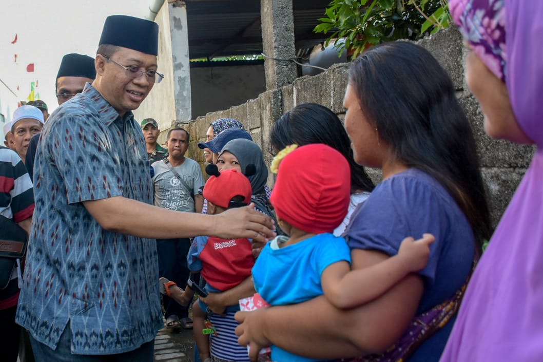 GUBERNUR : PEDULI YATIM, REFLEKSI MENCINTAI RASULULLAH