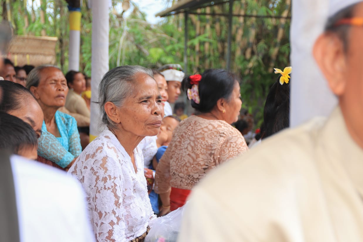 DISAMBANGI GUBERNUR, KELUARGA BESAR ARYA KENCENG MERASA TERSANJUNG