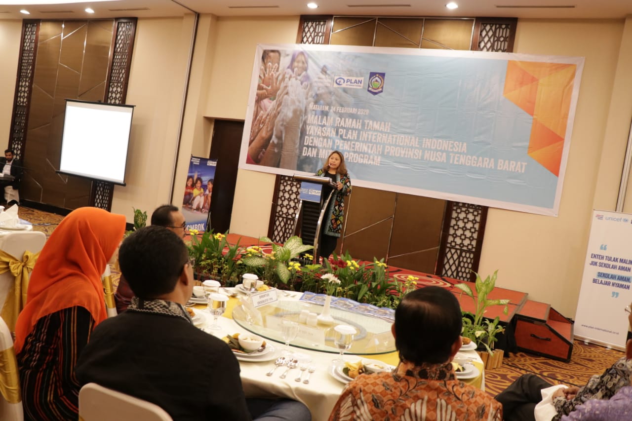 GUBERNUR APRESIASI KONTRIBUSI PLAN INTERNATIONAL INDONESIA DI NTB