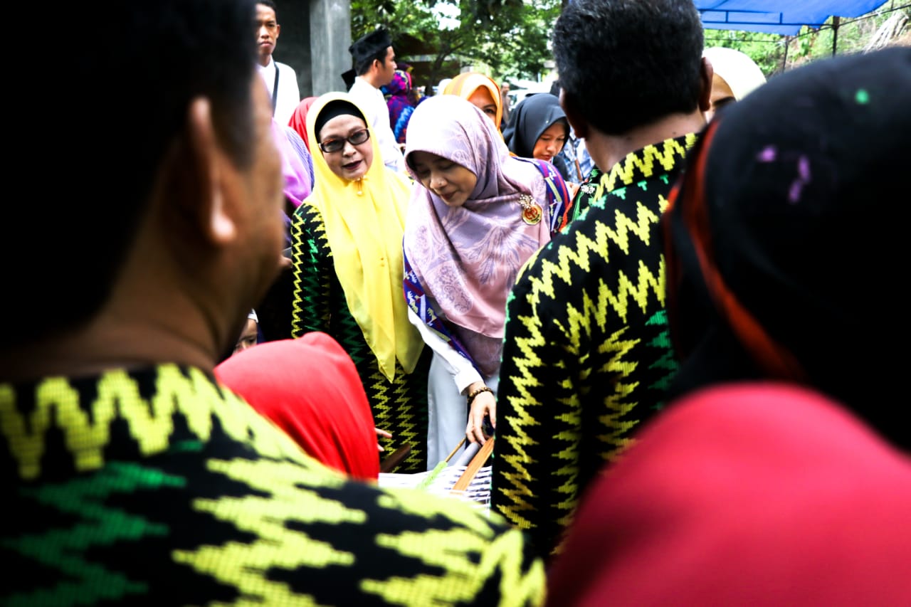 KAUM MILENIAL DIMINTA TERUS JAGA WARISAN TENUN