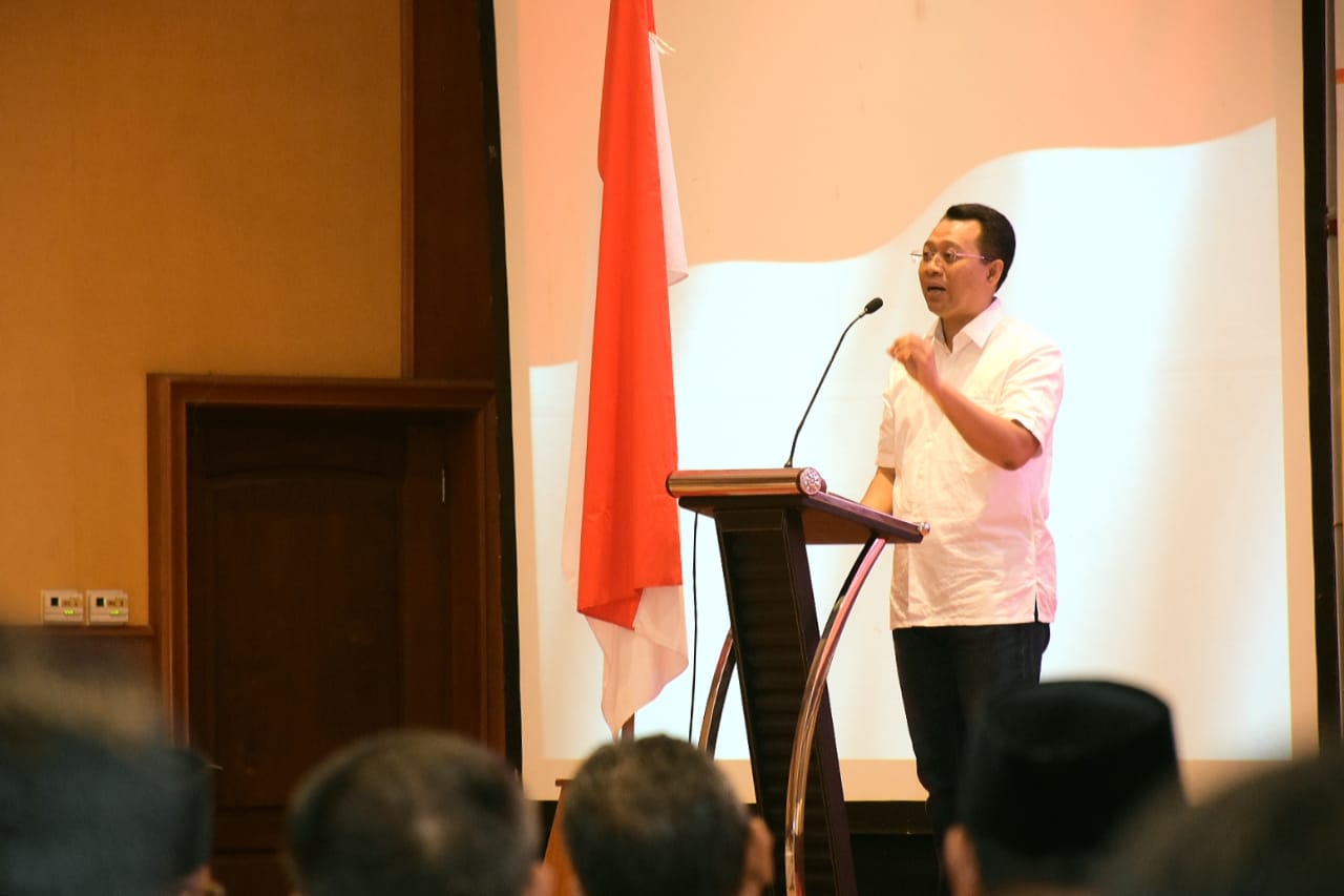 GUBERNUR ANJURKAN KADES STUDI BANDING KE DESA YANG LEBIH MAJU