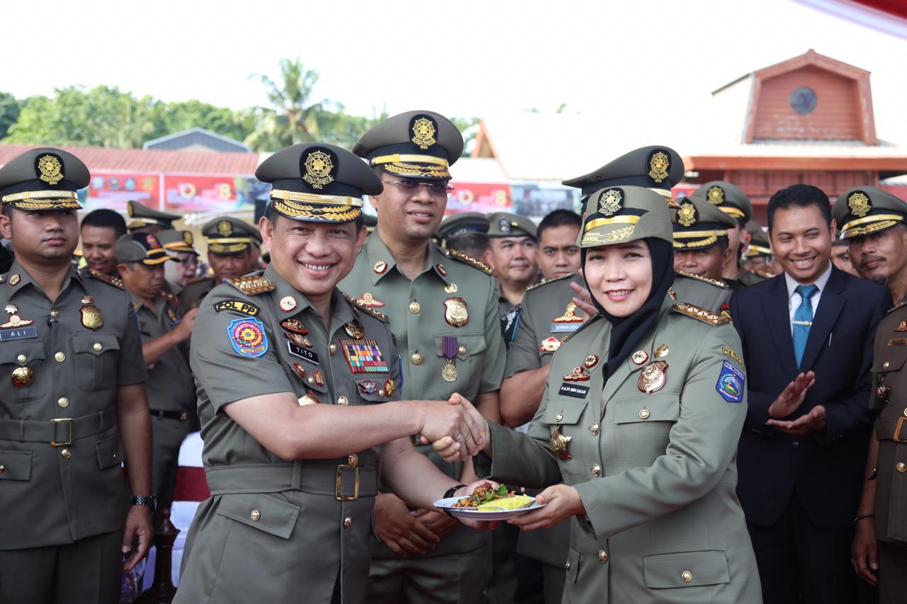 Puncak Peringatan HUT ke-70 Satuan Polisi Pamong Praja dan HUT ke-58 Satuan Perlindungan Masyarakat yang dilaksanakan di Kota Mataram Provinsi NTB, Selasa 3 Maret 2020