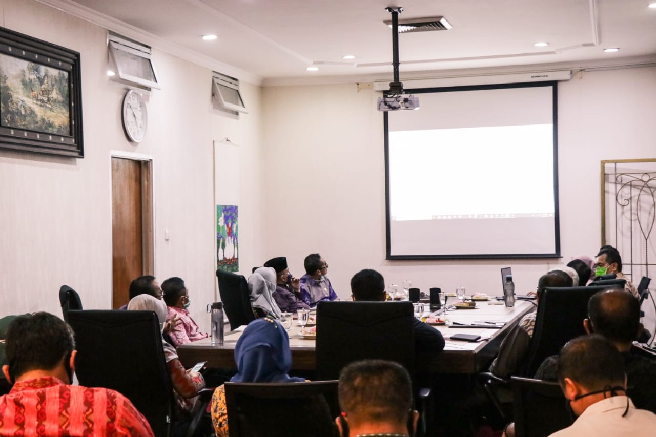 GUBERNUR DAN WAGUB BAHAS RELOKASI DAN PEMFOKUSAN ULANG APBD UNTUK COVID-19