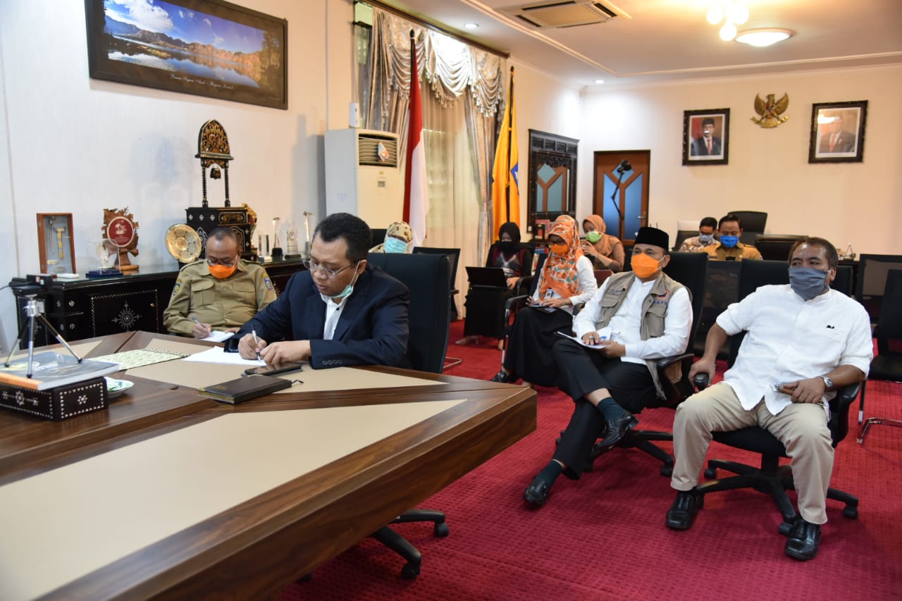GUBERNUR NTB TERIMA ARAHAN PRESIDEN MELALUI TELEKONFERENSI
