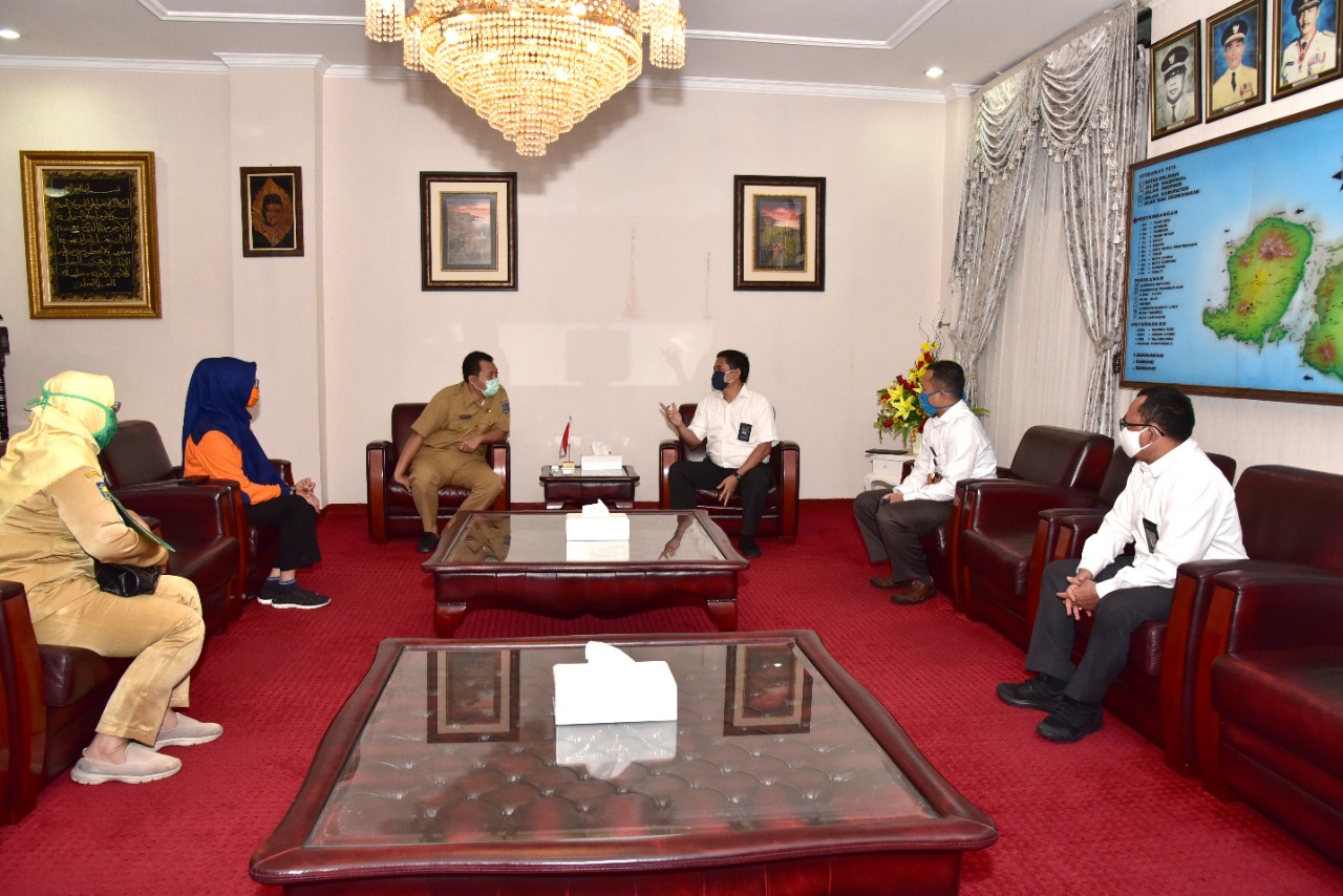 PLN BANTU PEMPROV NTB HADAPI COVID-19