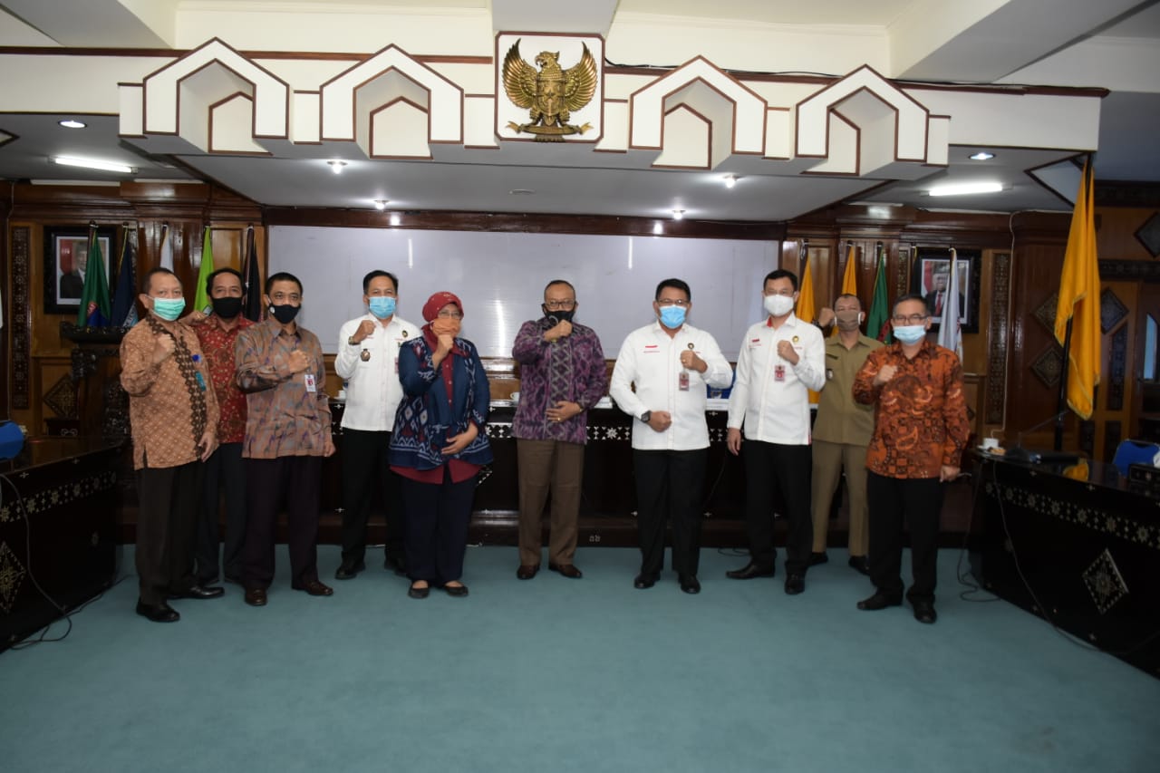 KEMENPOLHUKAM GALI INFORMASI PENYELENGGARAAN PEMERINTAHAN DI MASA PANDEMI