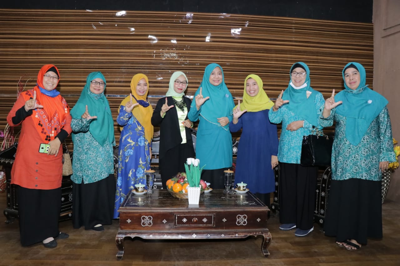 BUNDA NIKEN BEBERKAN PERAN TP. PKK NTB SELAMA MASA COVID-19