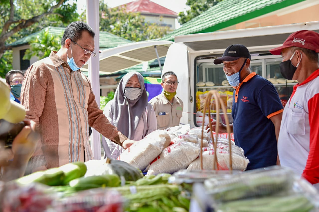 GUBERNUR NTB : HUBUNGAN PERSONAL YANG BAIK AKAN MEMBUAT SUASANA KERJA MENJADI LEBIH BAIK