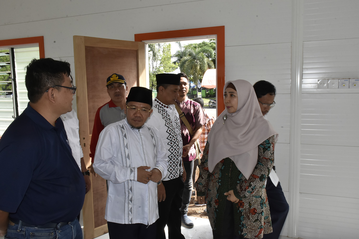 PELETAKAN BATU PERTAMA RUMAH TAHAN GEMPA DI DUSUN KARANG SUBAGAN DAYA DESA PEMENANG BARAT