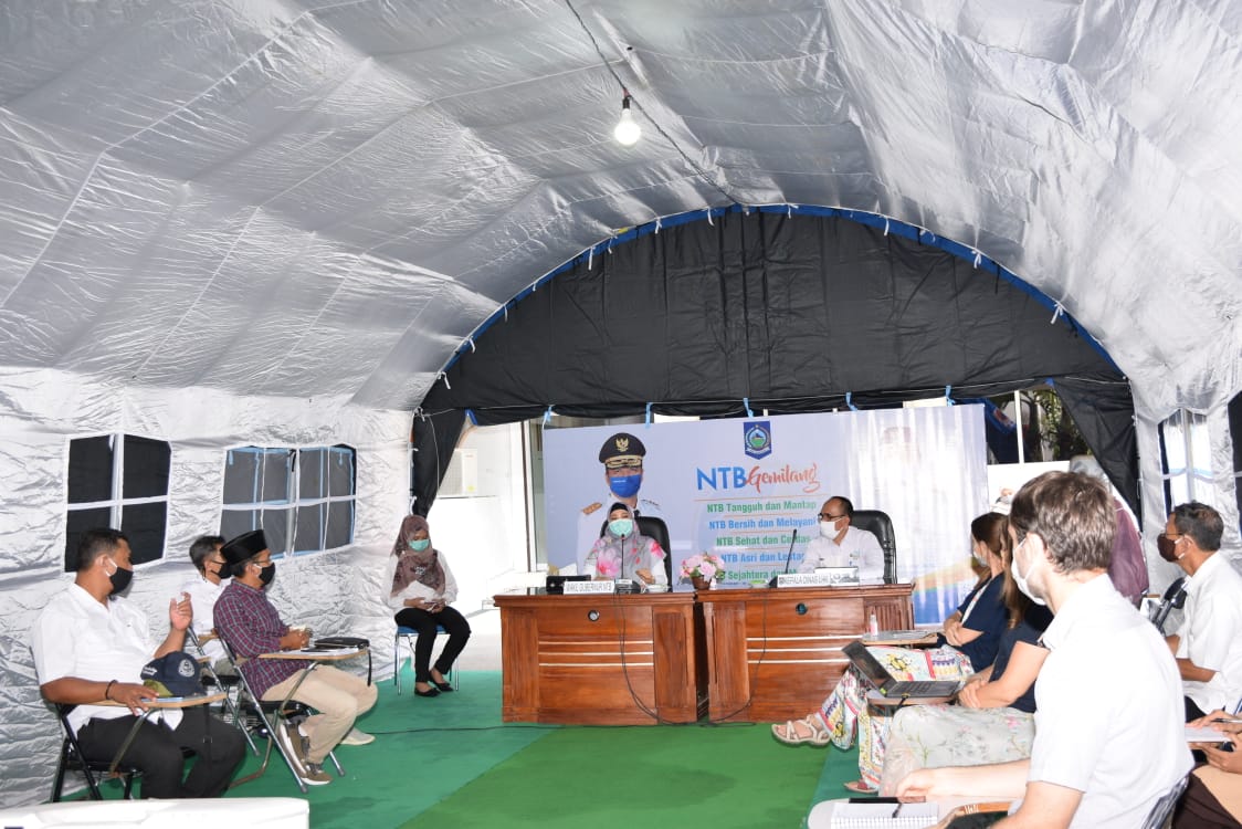 PENGOLAHAN SAMPAH DENGAN BSF AKAN HADIR DI SENGKOL, KONSTRUKSINYA DARI BAMBU