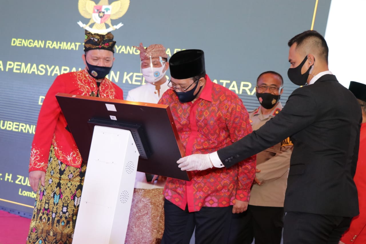 PEMBERIAN REMISI UMUM DAN PERESMIAN LAPAS WARNAI HUT RI DI NTB