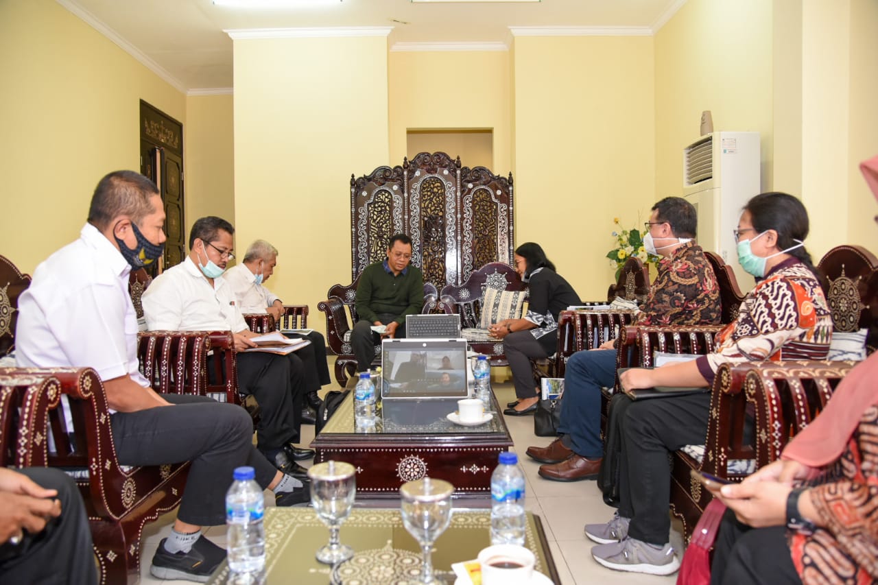 GUBERNUR NTB SAMBUT KUNJUNGAN KETUA KOMISI VIII DPR RI