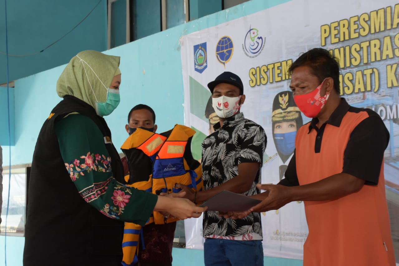 WAGUB : MESKI SEHARI-HARI KERJA DI LAUT, JANGAN LUPA TETAP GUNAKAN MASKER