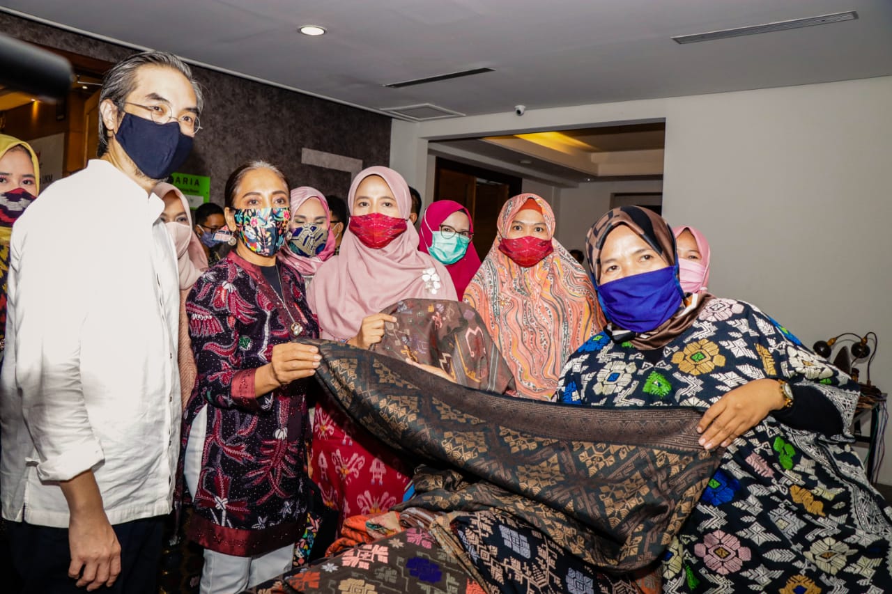 KEMENTERIAN KOPERASI DAN UKM DAN DEKRANASDA BERI PELATIHAN UNTUK PELAKU UKM SEKTOR PARIWISATA