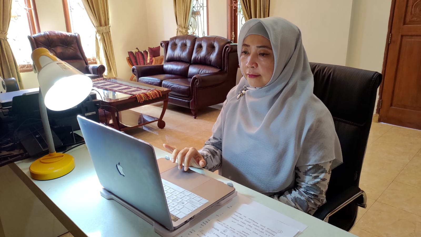 WAGUB NTB TEGASKAN PENTINGNYA SINERGI HADAPI PROBLEMATIKA SEPUTAR ANAK PEKERJA MIGRAN