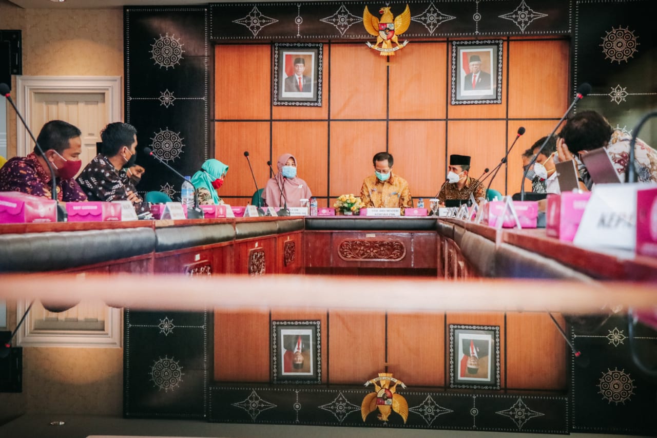 HJ. NIKEN DUKUNG PENUH PROGRAM UJI COBA PENGENTASAN KEMISKINAN