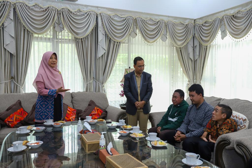 Bunda Niken Terima Audiensi Anak-Anak Penyandang Disabilitas