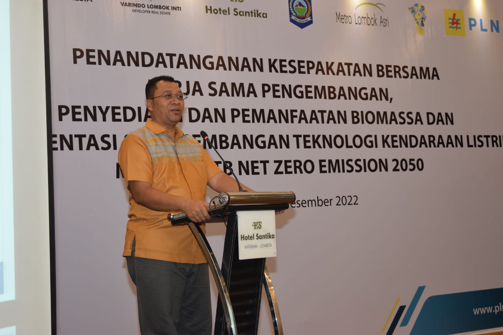 Dukung Pengembangan Kendaraan Listrik di NTB, Gubernur Resmikan SPKLU dan Konversi kendaraan BBM ke Listrik