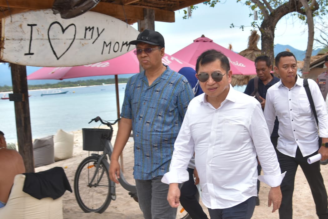 Gubernur NTB dan Menteri Bappenas RI Kompak Tangani Abrasi di Gili Trawangan