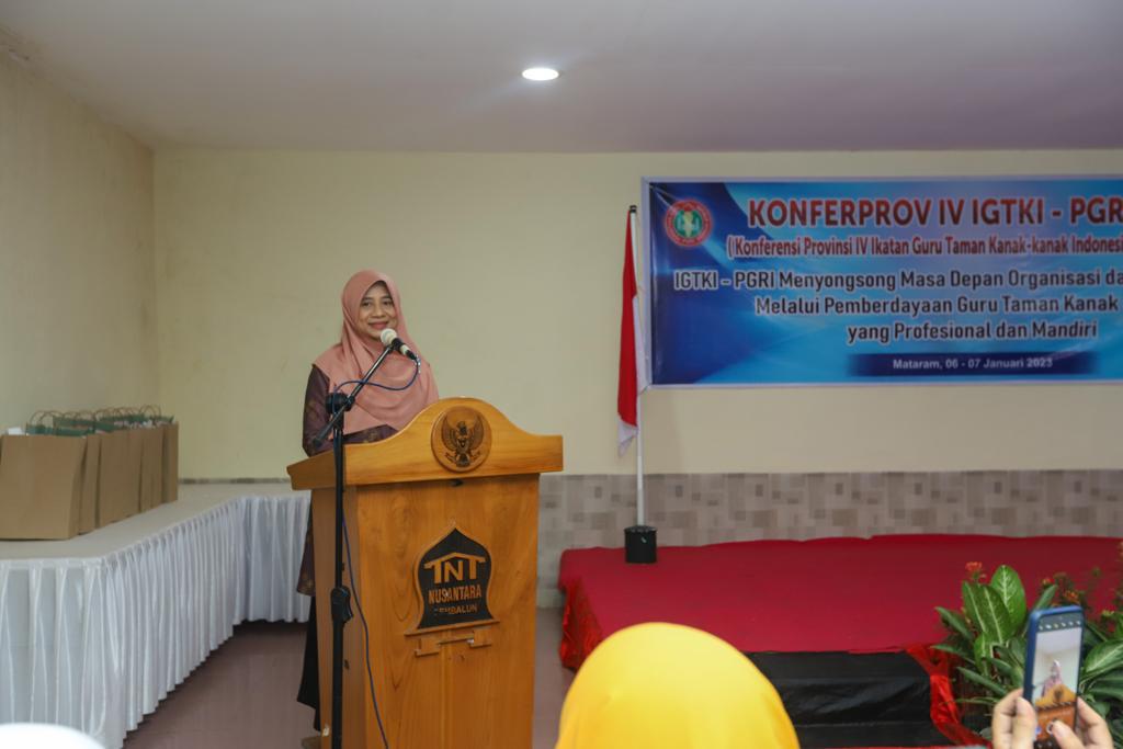 Buka Konfrensi Provinsi IV IGTKI, Bunda Niken Dorong Pengembangan PAUD HI