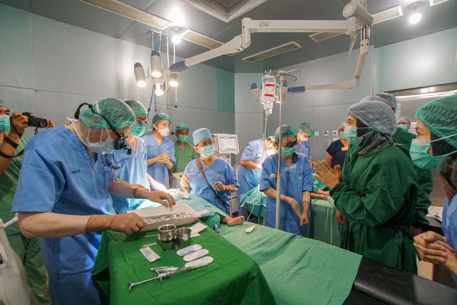 Wagub Meninjau Operasi Bakti Sosial Bibir Sumbing dan Facial Cleft di RSUD Provinsi NTB