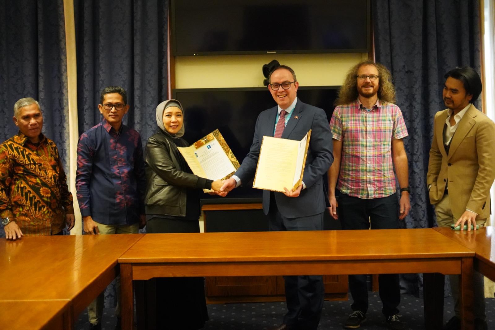 NTB dan Notthingham University Resmi Tanda Tangan Pernyataan Kehendak (Lol)