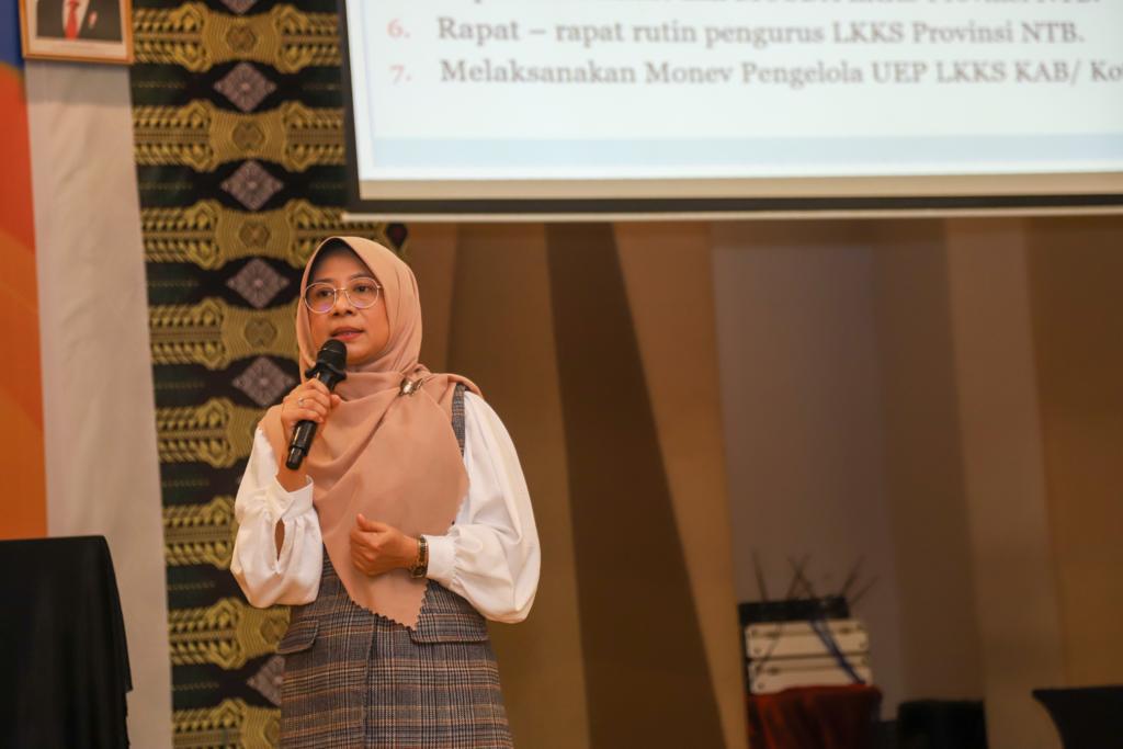 Bunda Niken Paparkan Peran LKKS NTB Dalam Penanganan Masalah Sosial