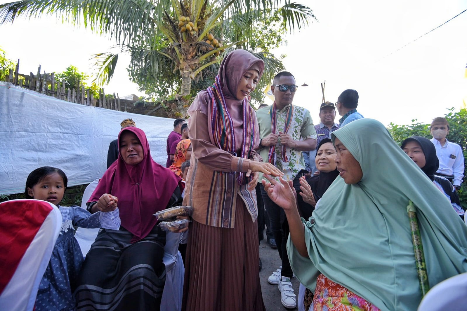 Bakti Stunting di Lombok Tengah, Wagub NTB Puji Kader Posyandu