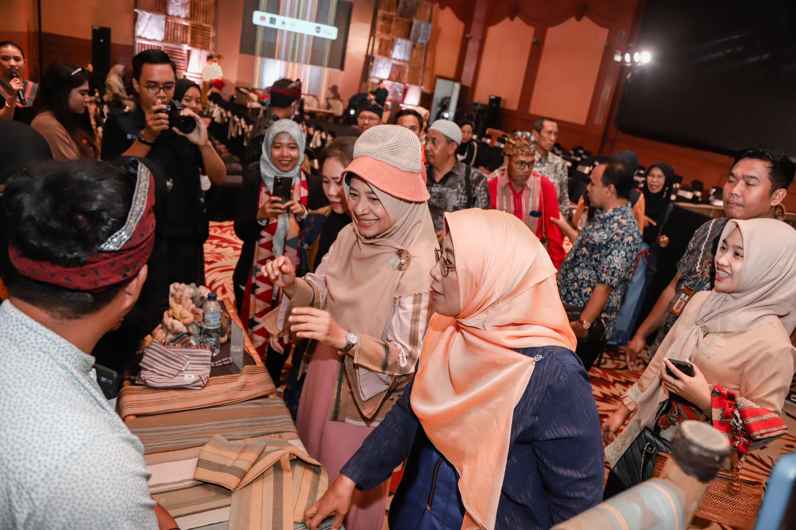 Lombok Tenun Expo: Konservasi Alam dan Pemberdayaan Perempuan