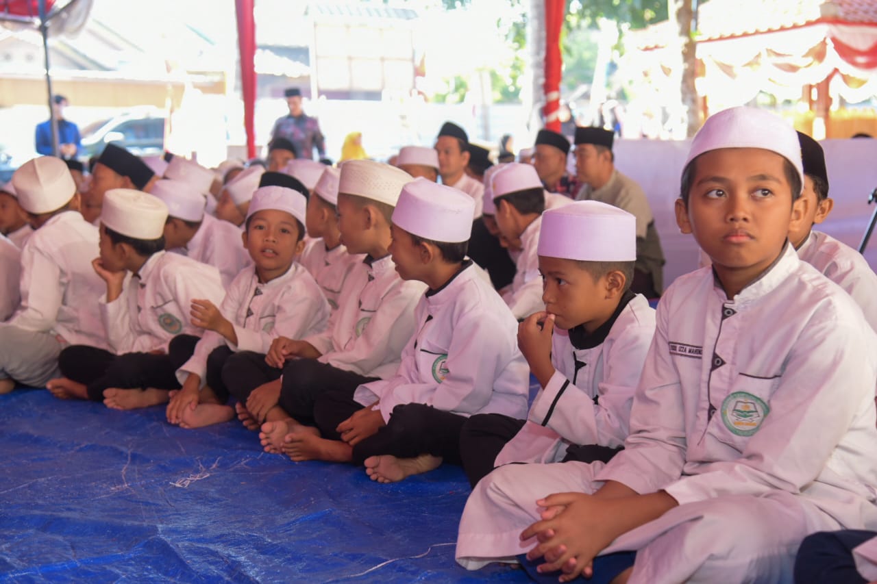 Miliki Potensi Besar, Gubernur Ajak Lulusan Ponpes Lanjutkan Pendidikan ke Luar Negeri