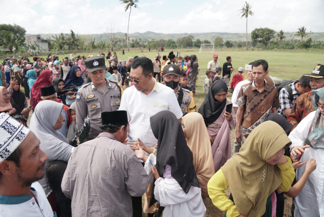 Kunjungi Padasuka, Bang Zul diserbu Masyarakat