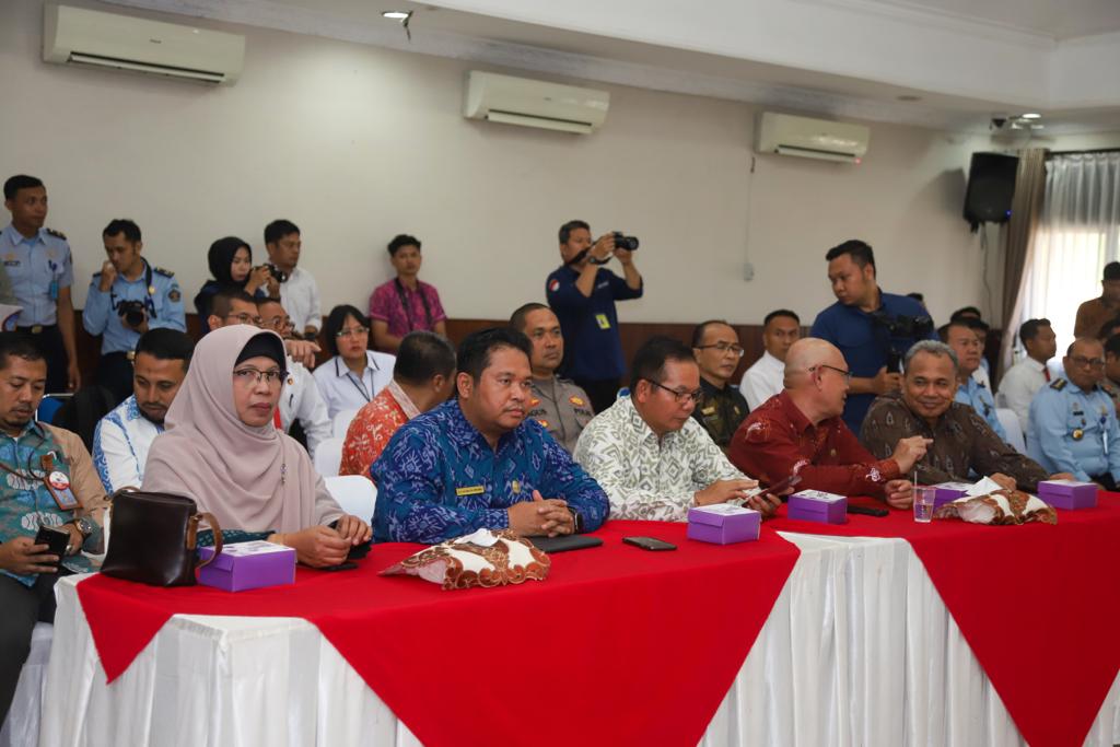 Gubernur NTB Tandatangani MoU Perlindungan Pekerja Migran