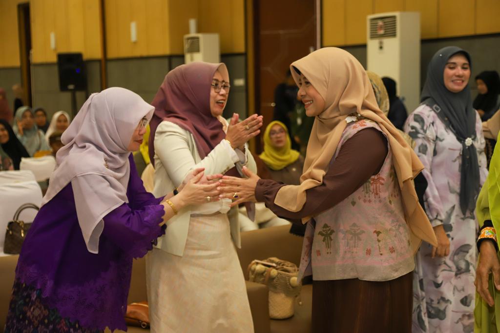 Tingkatkan Pemahaman Pendidik, Bunda Niken Buka Seminar Propetic Parenting