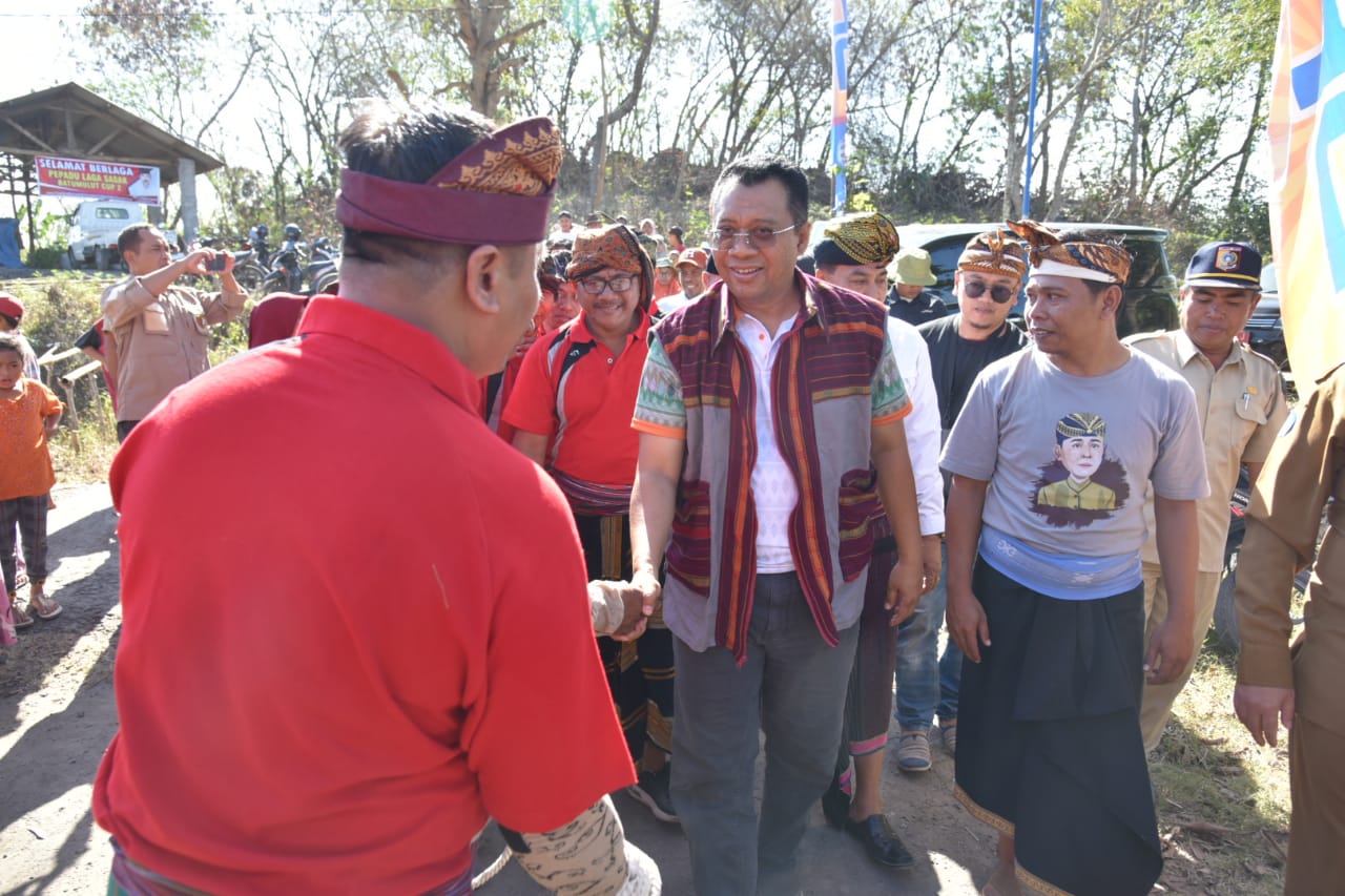 Bang Zul Dukung Permainan Gasing Meriahkan event Internasional di NTB
