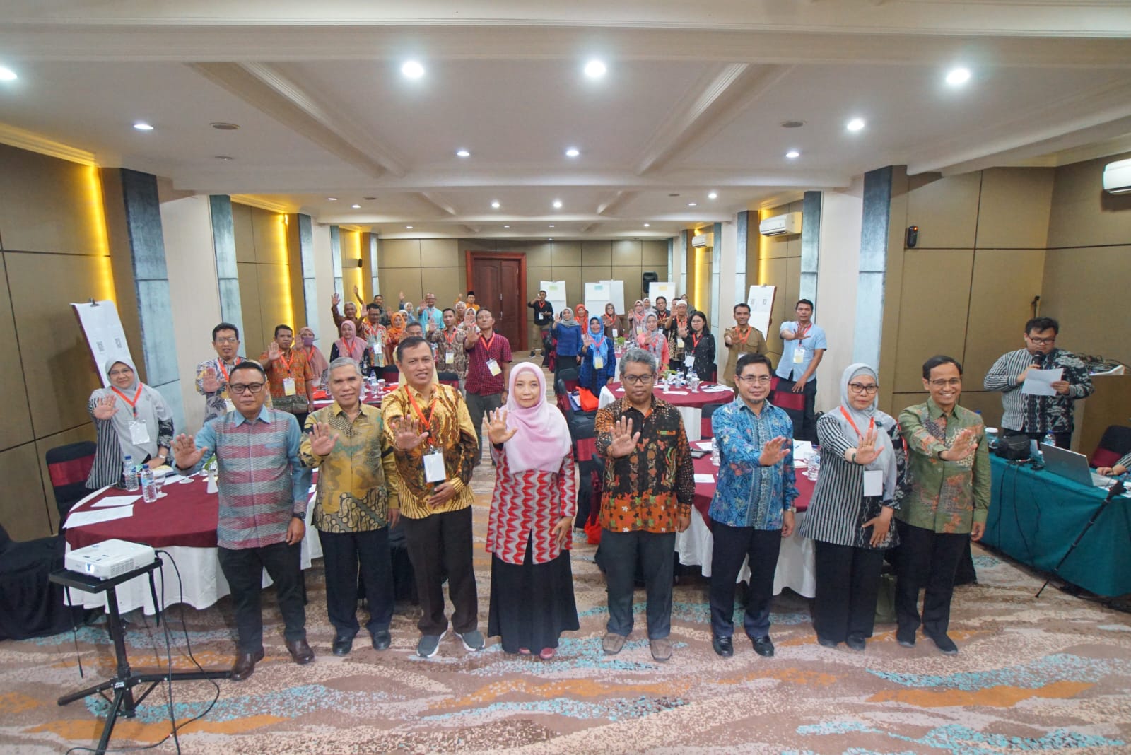 Wagub Umi Rohmi Tegaskan Peran Posyandu Keluarga Turunkan Angka Stunting