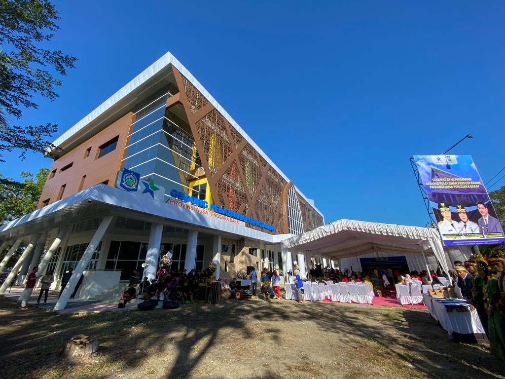 Gubernur Resmikan Gedung Pelayanan Perpustakaan NTB
