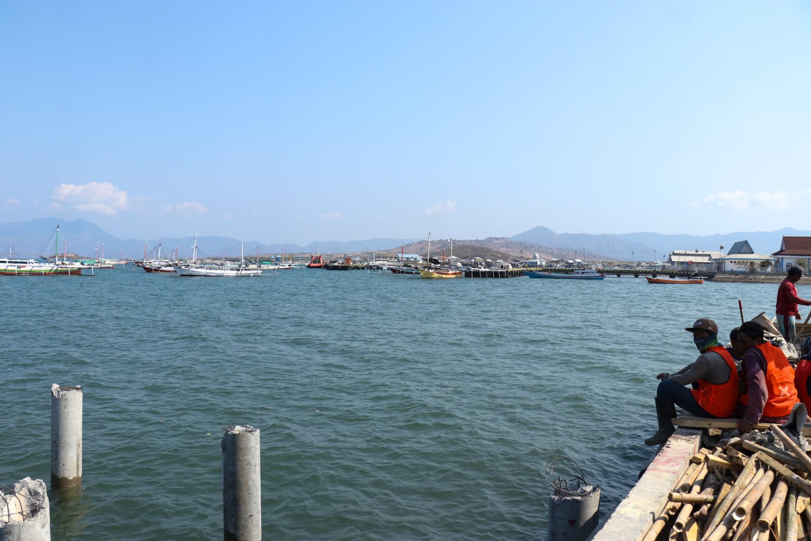 Pj Gubernur NTB Beri Bantuan Korban Kebakaran di Monta Baru Bima