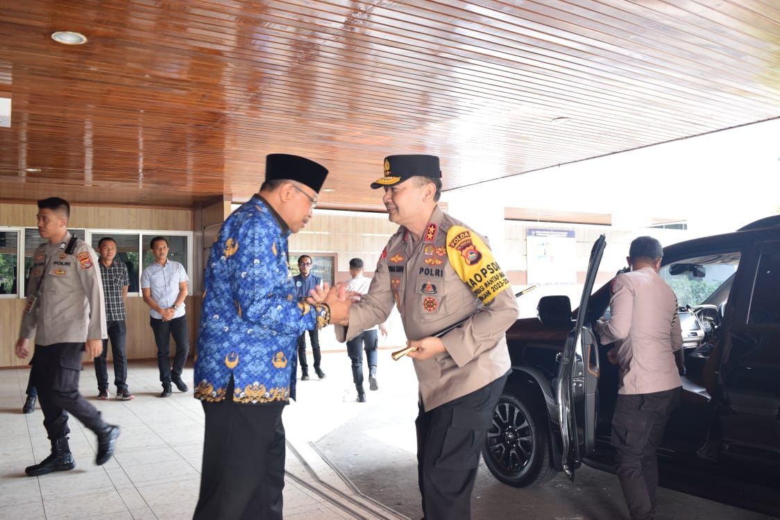 Pj Gubernur Sambut Silaturrahmi Kapolda Baru NTB