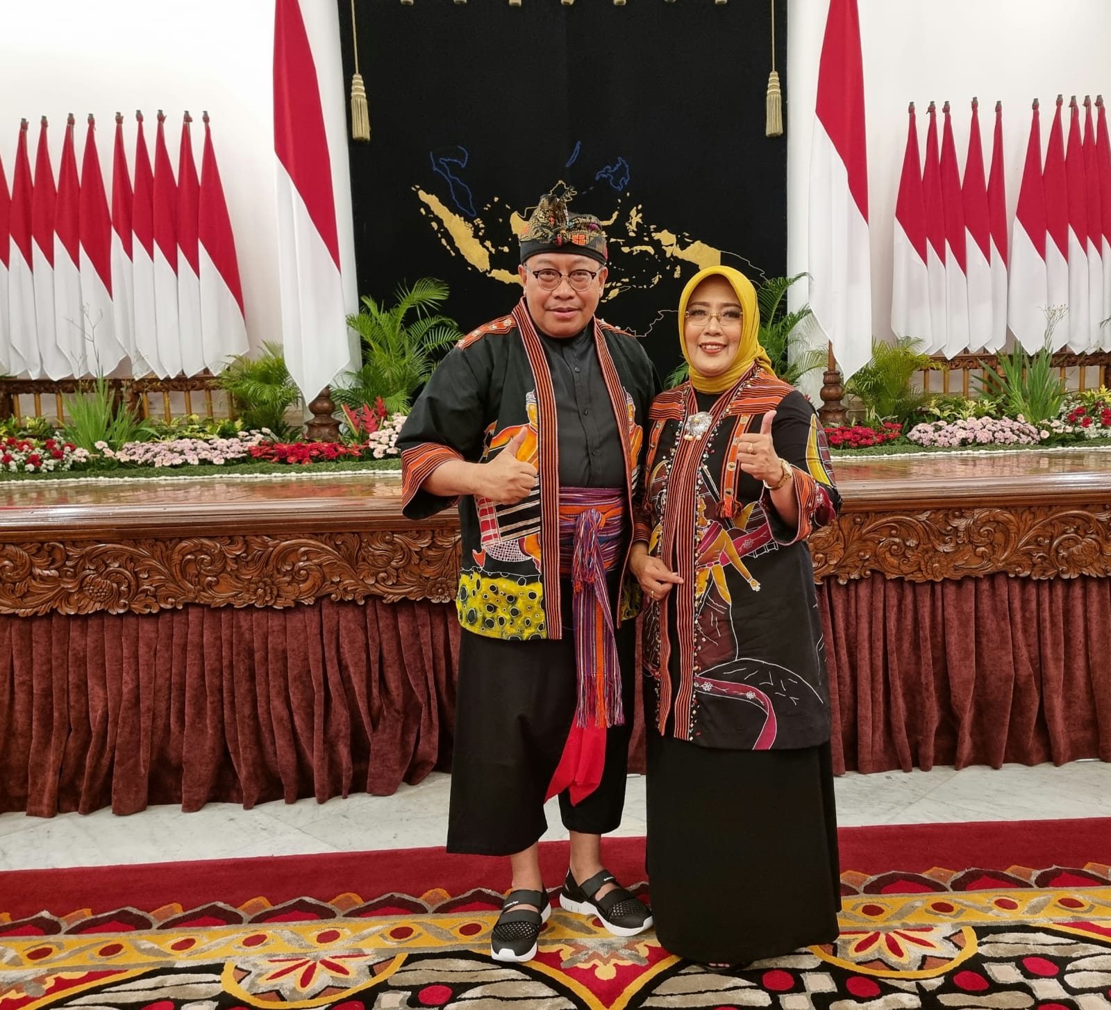 Miq Gita dan Bunda Lale Tampilkan Batik NTB di Istana Negara