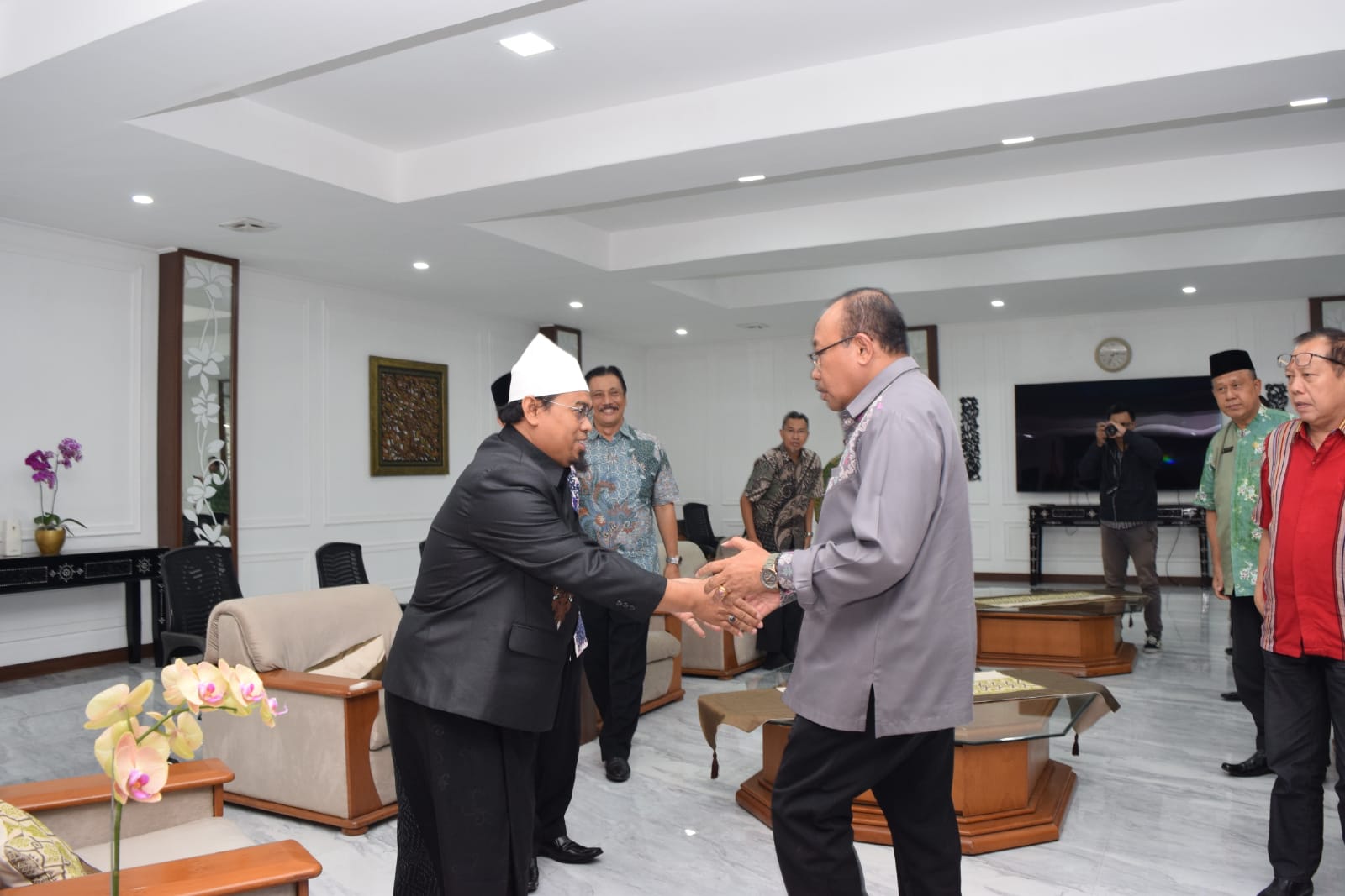 Sambut Pesta Demokrasi, Miq Gita Ajak Masyarakat Senantiasa Rukun dan Damai