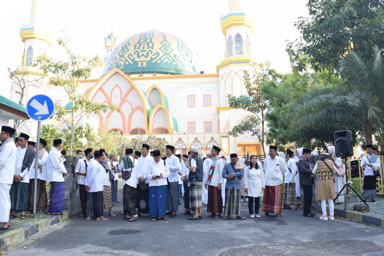 Pj Gubernur NTB dan Kapolda NTB Lepas Peserta Ziarah Makam Pahlawan