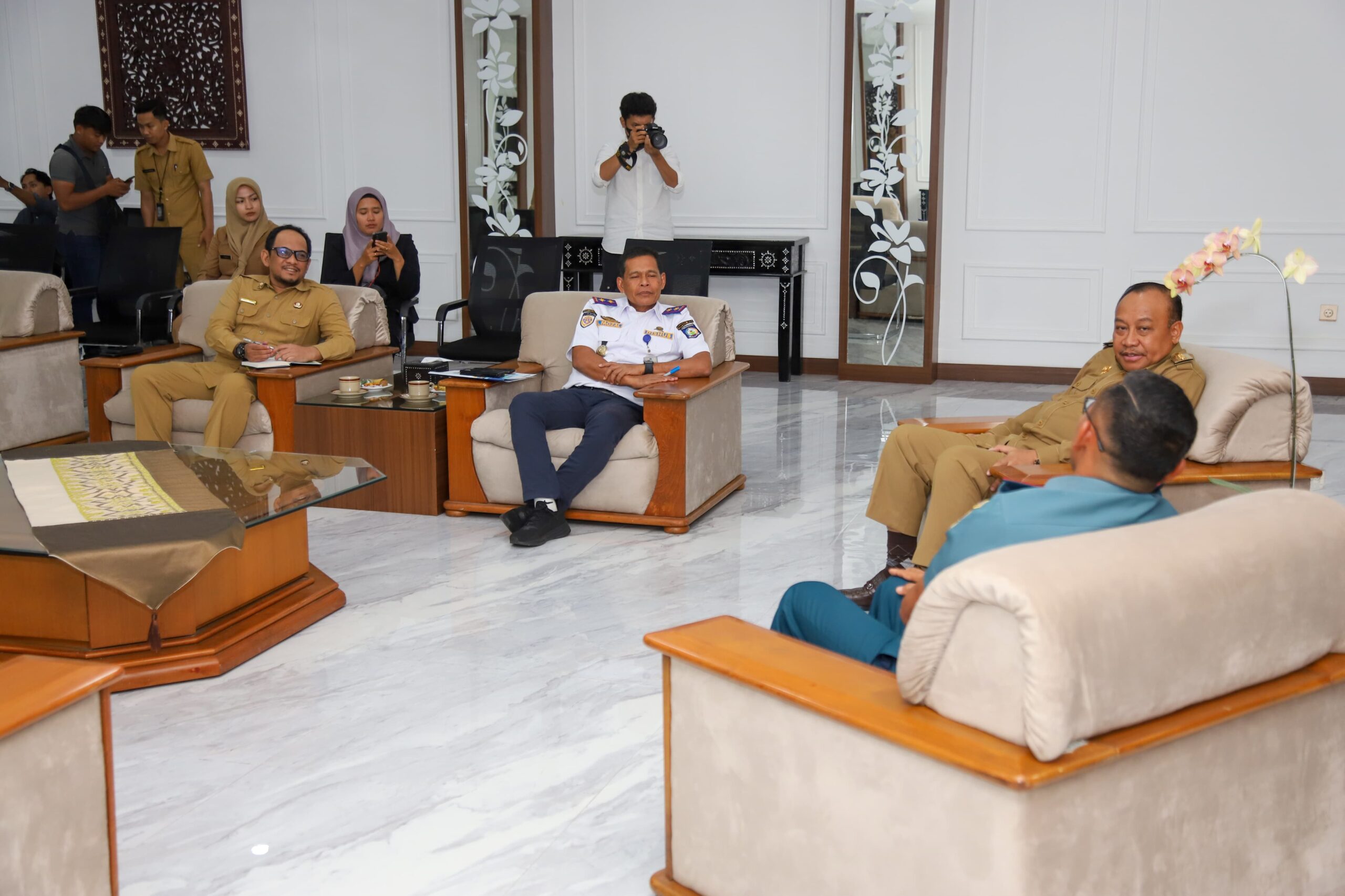 Pj Gubernur NTB Miq Gita Terima Silaturrahmi Danlanal Mataram